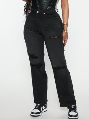 Fashion Nova Black Distressed Straight-Leg Jeans (New)